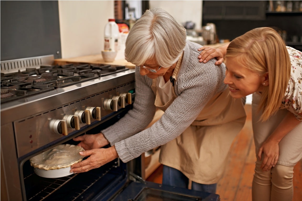 into the oven shot of a beautiful young woman lea 2023 11 27 05 23 44 utc