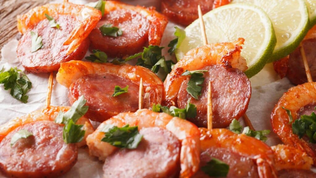 brochettes de crevettes et chorizo