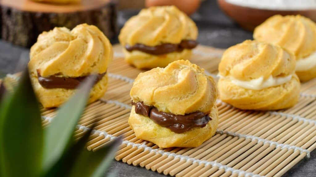 petits choux dessert