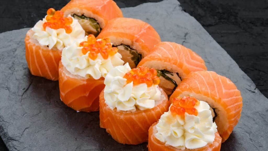 roulés de saumon fumé et fromage frais