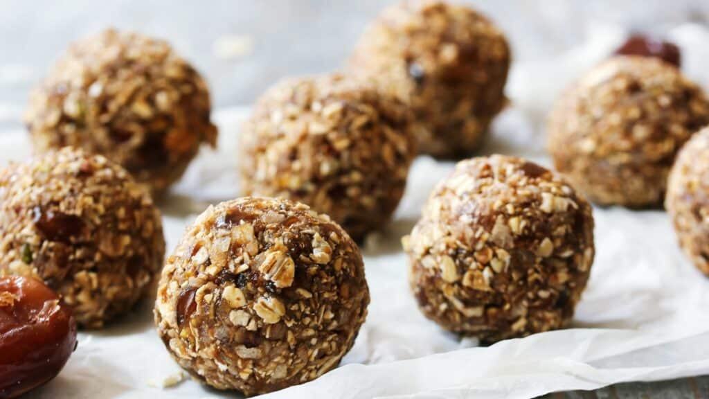 snack pré entraînement aux boules d'énergie