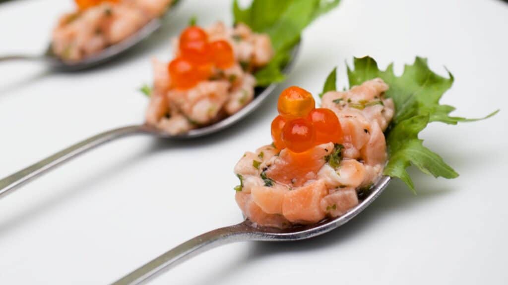 tartare de saumon en cuillère apéritive
