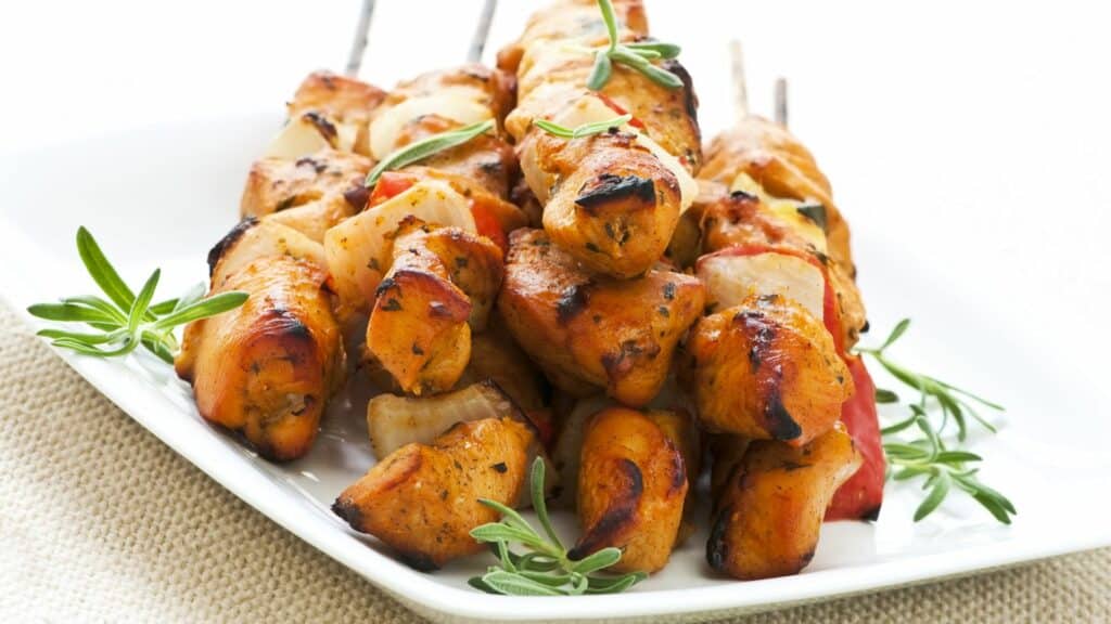 brochettes de poulet au romarin