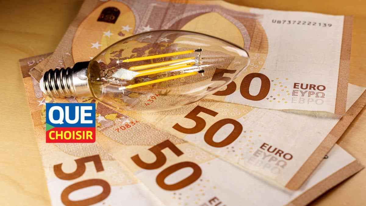 Ampoule sur billets de cinquante euros.