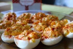 Œufs farcis en 10 minutes : cette recette express va devenir un incontournable de vos repas d’été