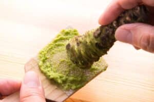 Fatiguée en permanence, j’ai tenté le wasabi sur conseil d’un ami : l’impact sur ma santé est saisissant