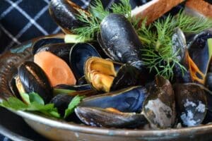 Recette inédite : les moules à la bière de Laurent Mariotte bluffent tous ceux qui y goûtent