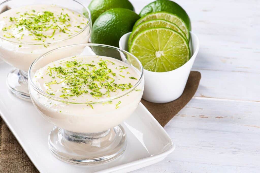 Ces mousses au citron bluffantes se préparent avec seulement 3 ingrédients : le dessert ultra léger qui cartonne cet été