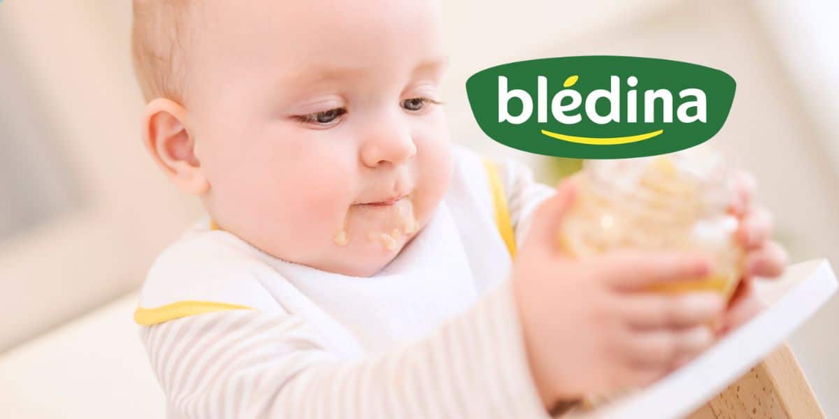 Bébé mange purée avec logo Blédina.
