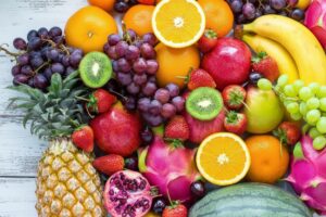 Les 12 fruits qui font le plus prendre du poids selon les experts