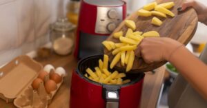 60 Millions de consommateurs a tranché : cet Airfryer est le meilleur pour réussir des frites maison !