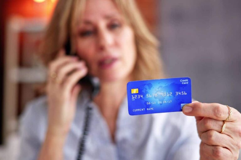 Cette arnaque bancaire très active en ce moment vise les détenteurs de cartes Visa, le piège est presque invisible