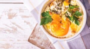 Recette œuf cocotte champignon au four : idée rapide et gourmande pour un repas improvisé